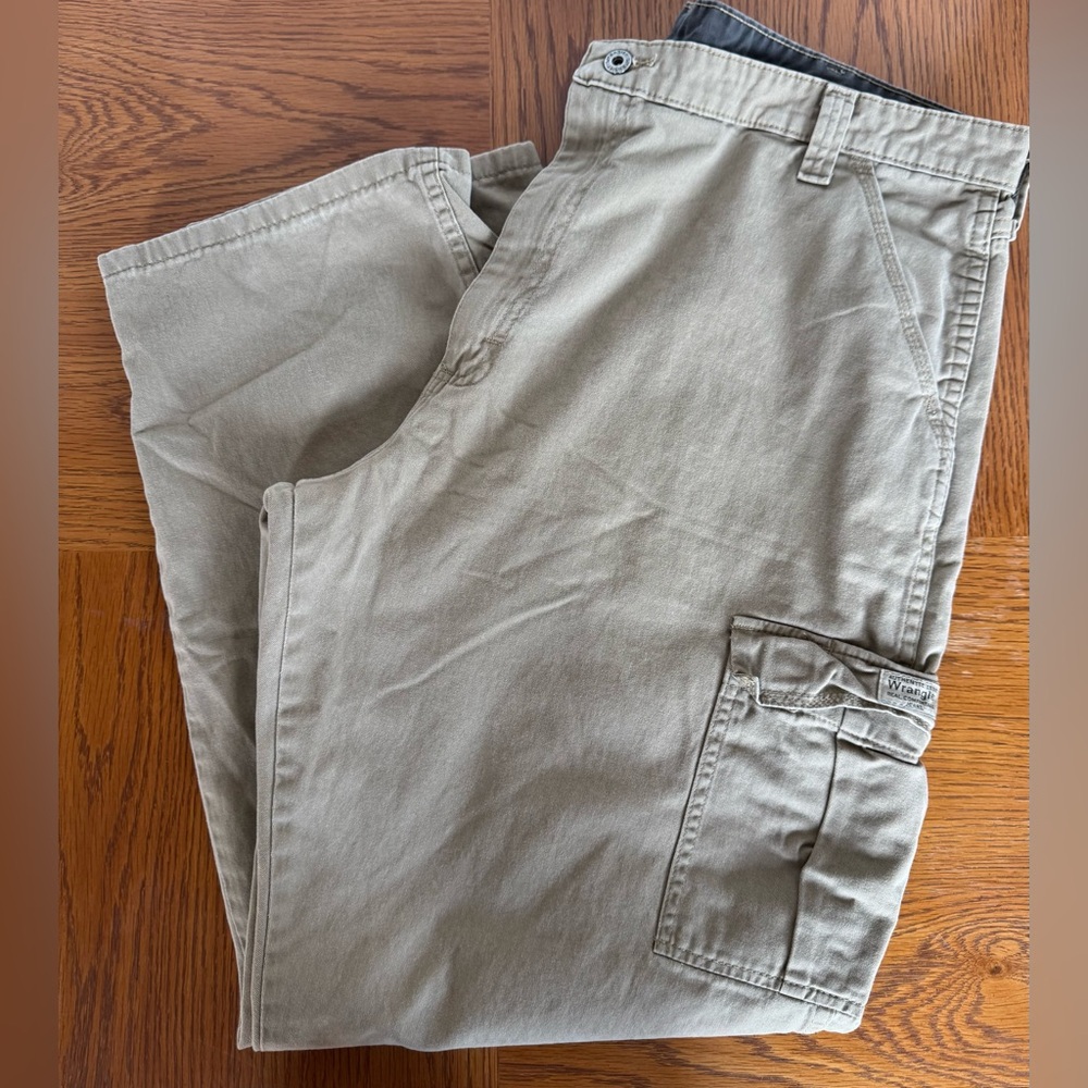 Wrangler Men's Tan Cargo Pants